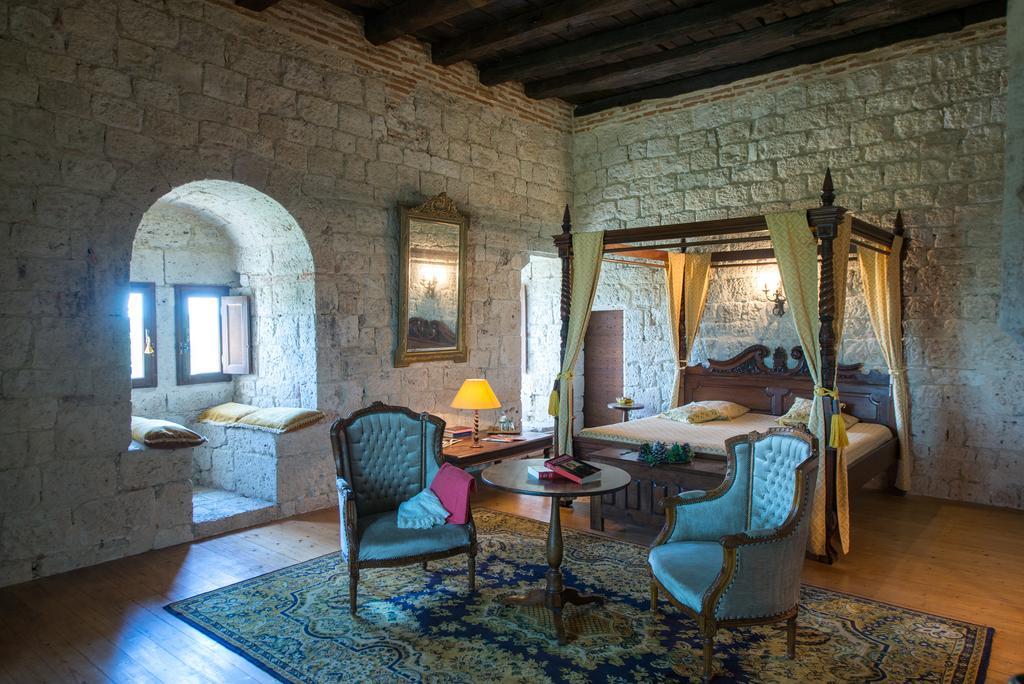 Chateau De Goudourville Villa Buitenkant foto